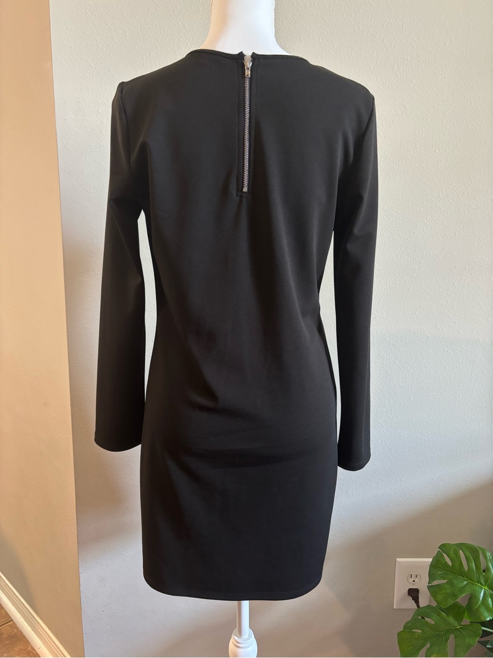Gianni Bini Black Long-Sleeve A-Line Dress with Stitch Detailing - Picture 2 of 5